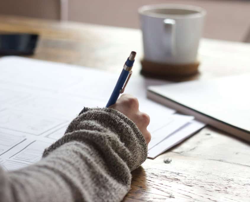 How to Conduct a Performance Review for Year Round Growth